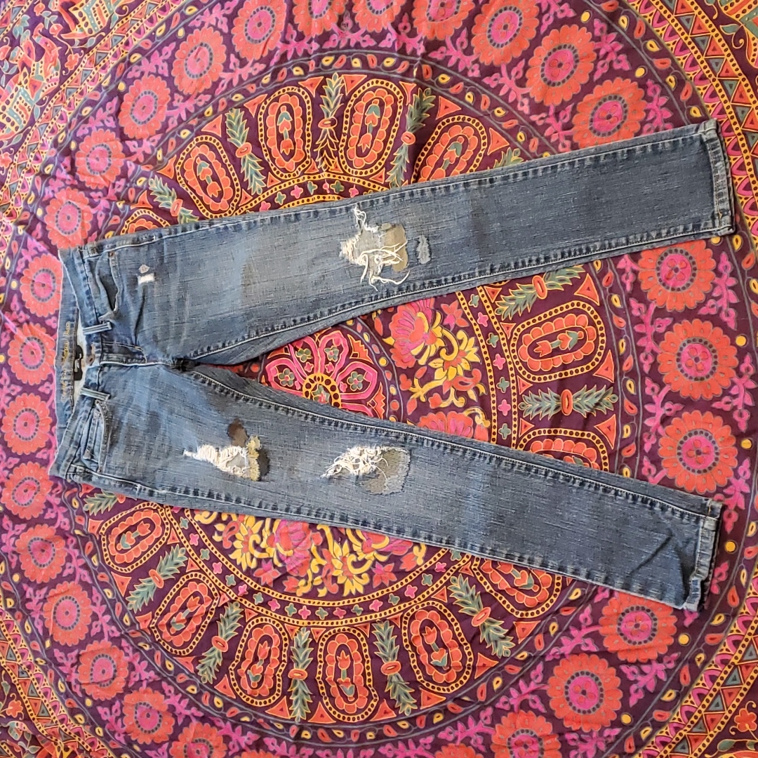 Levis Distressed 421 Skinny Jeans